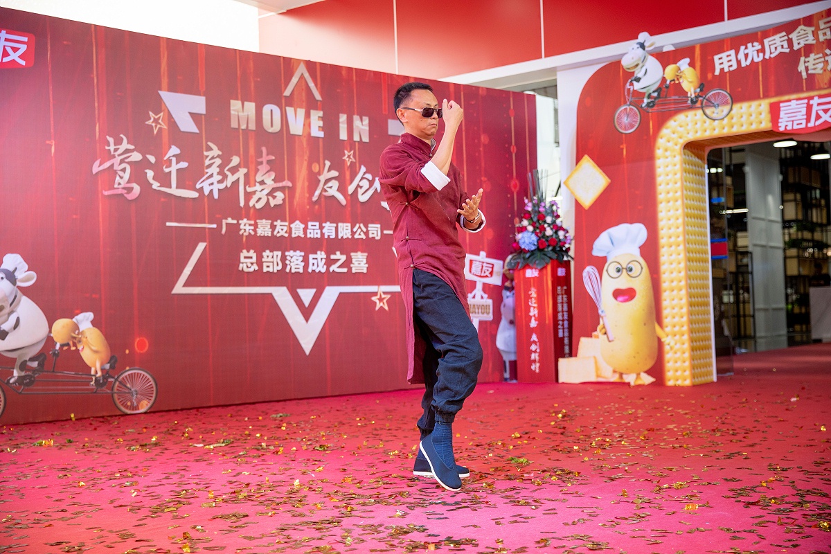 �¾�������Ϊ���˱��ݡ�̫����